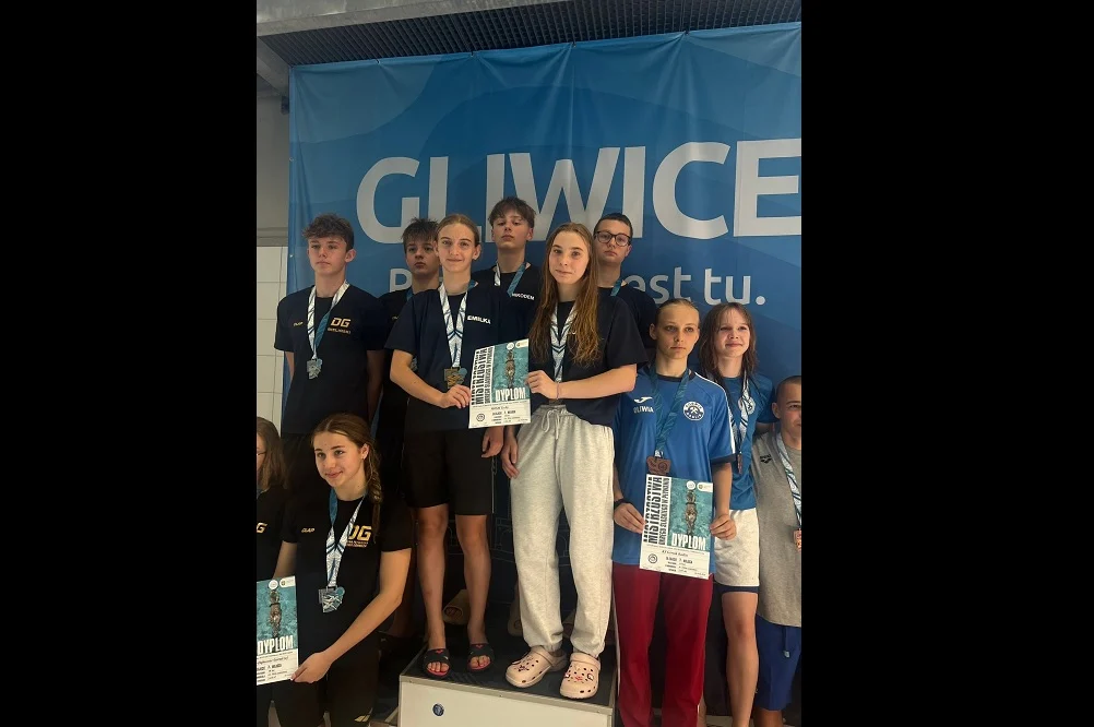 Pływacy MOSM Tychy z 15 medalami Mistrzostw Śląska Open
