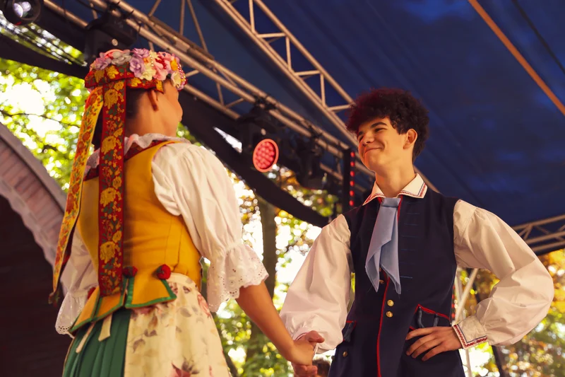4-Grupa-mlodziezowa-Zespolu-Piesni-i-Tanca-Siemianowice