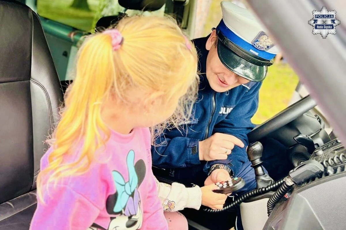 Dzień Dziecka z rudzkimi policjantami. Była orkiestra, radiowóz i Sierżant Ruda / fot. KMP Ruda Śląska