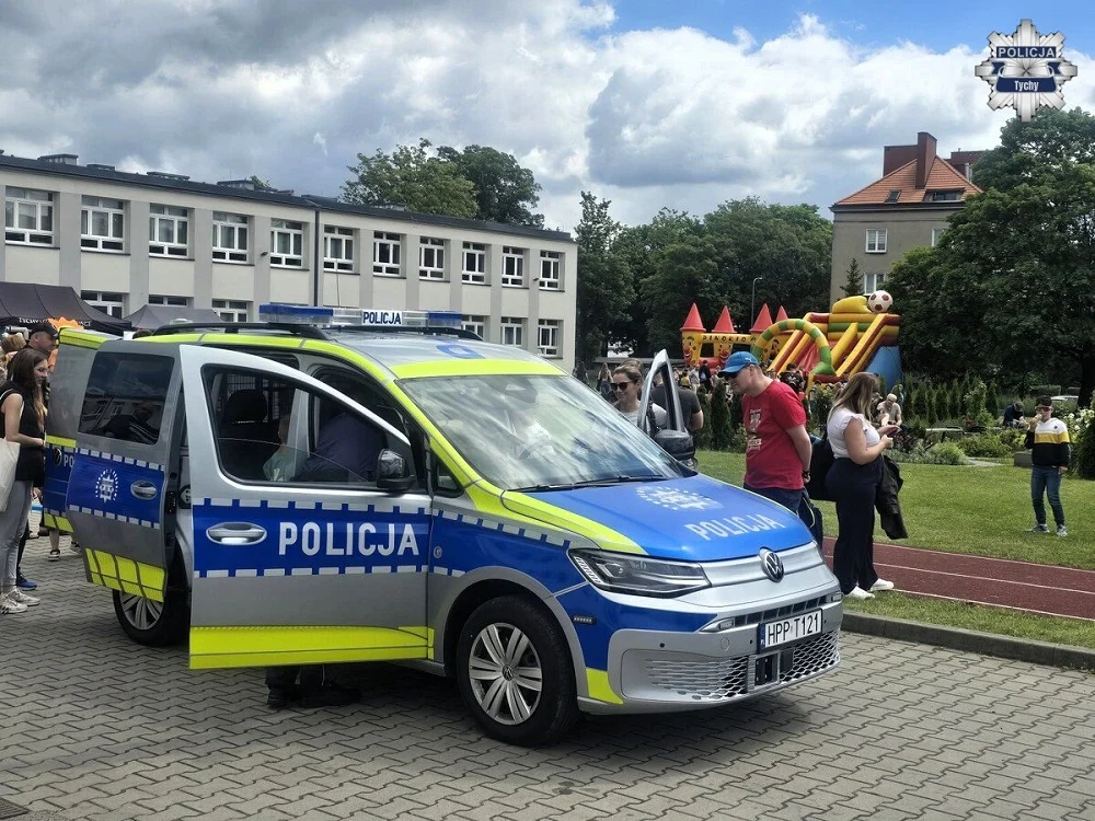62-940944