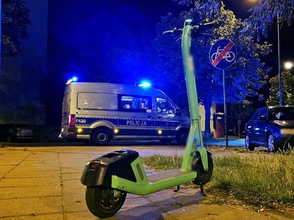 15-latek przewrócił się na elektrycznej hulajnodze. Miał ponad pół promila alkoholu