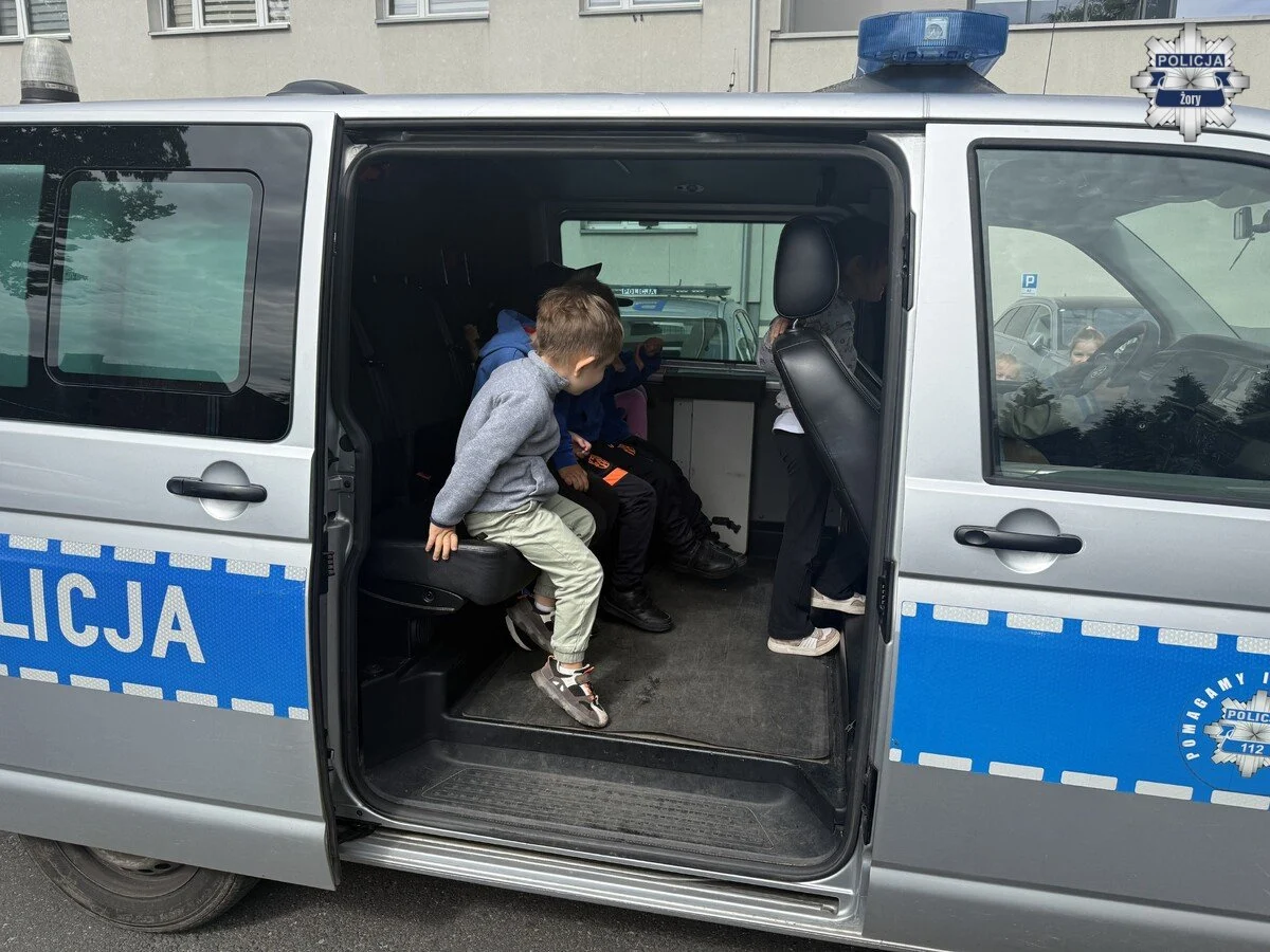 Żory: Przedszkolaki z wizytą w komendzie policji / fot. KMP Żory