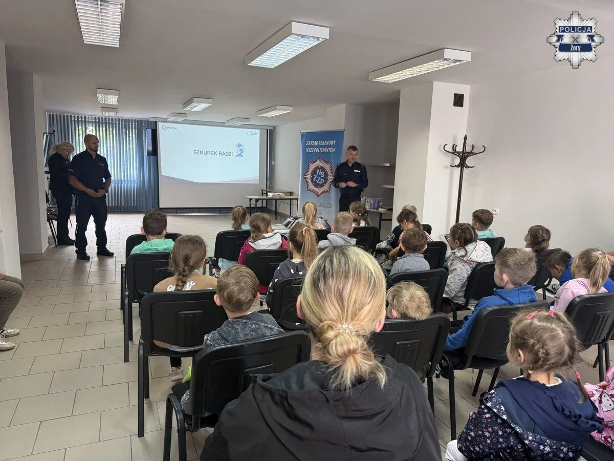 Żory: Przedszkolaki z wizytą w komendzie policji / fot. KMP Żory