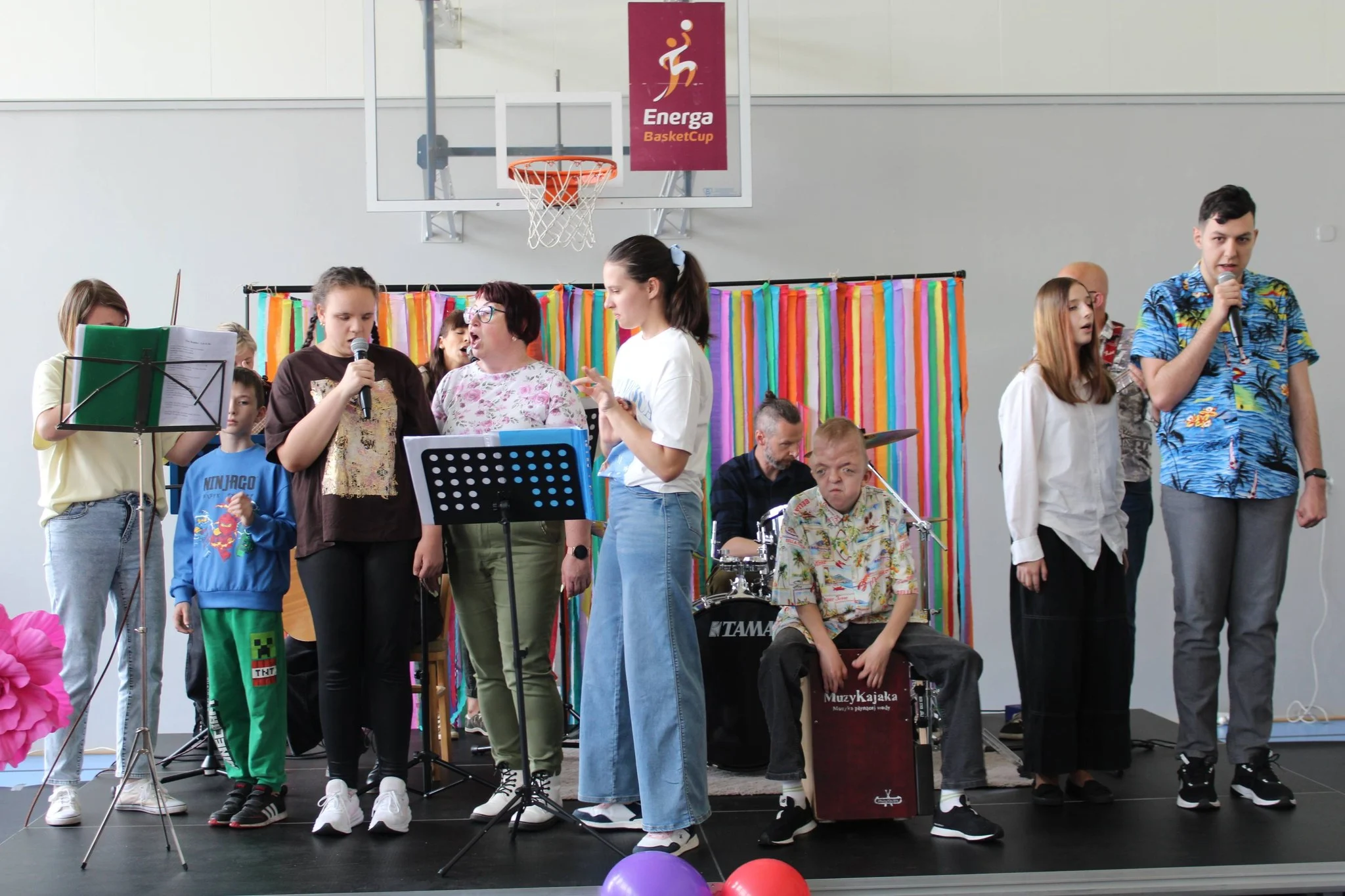 Jubileusz 35-lecia Szkoły Podstawowej nr 15 z Oddziałami Sportowymi oraz 45-lecia Osiedla Sikorskiego / fot. UM Żory
