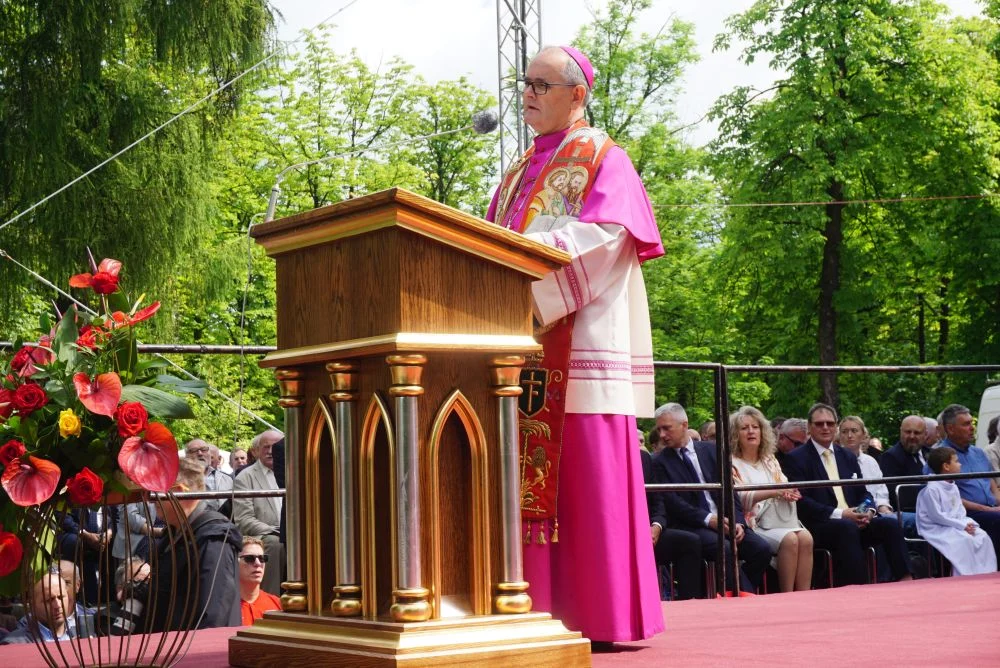 Tysiące pielgrzymów przybyło do Piekar Śląskich. Za nami Pielgrzymka Mężczyzn i Młodzieńców