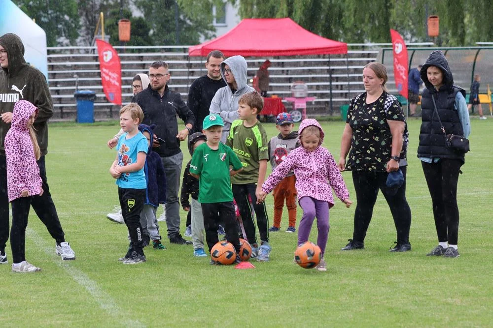 Sportowy Dzień Dziecka w Piekarach Śląskich. Pogoda nie zniechęciła najmłodszych