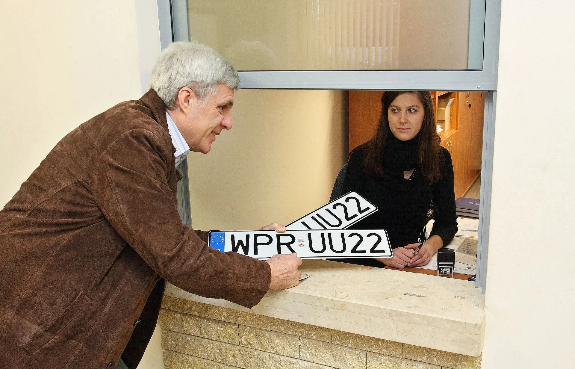 Koniec noszenia tablic do urzędu? Pierwsze zmiany już od 10 czerwca