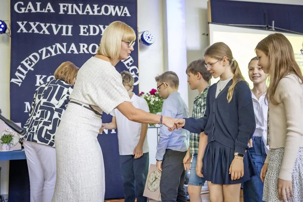 Sukces uczniów I LO w Tychach. Dwie klasy na podium konkursu „Matematyka bez Granic”