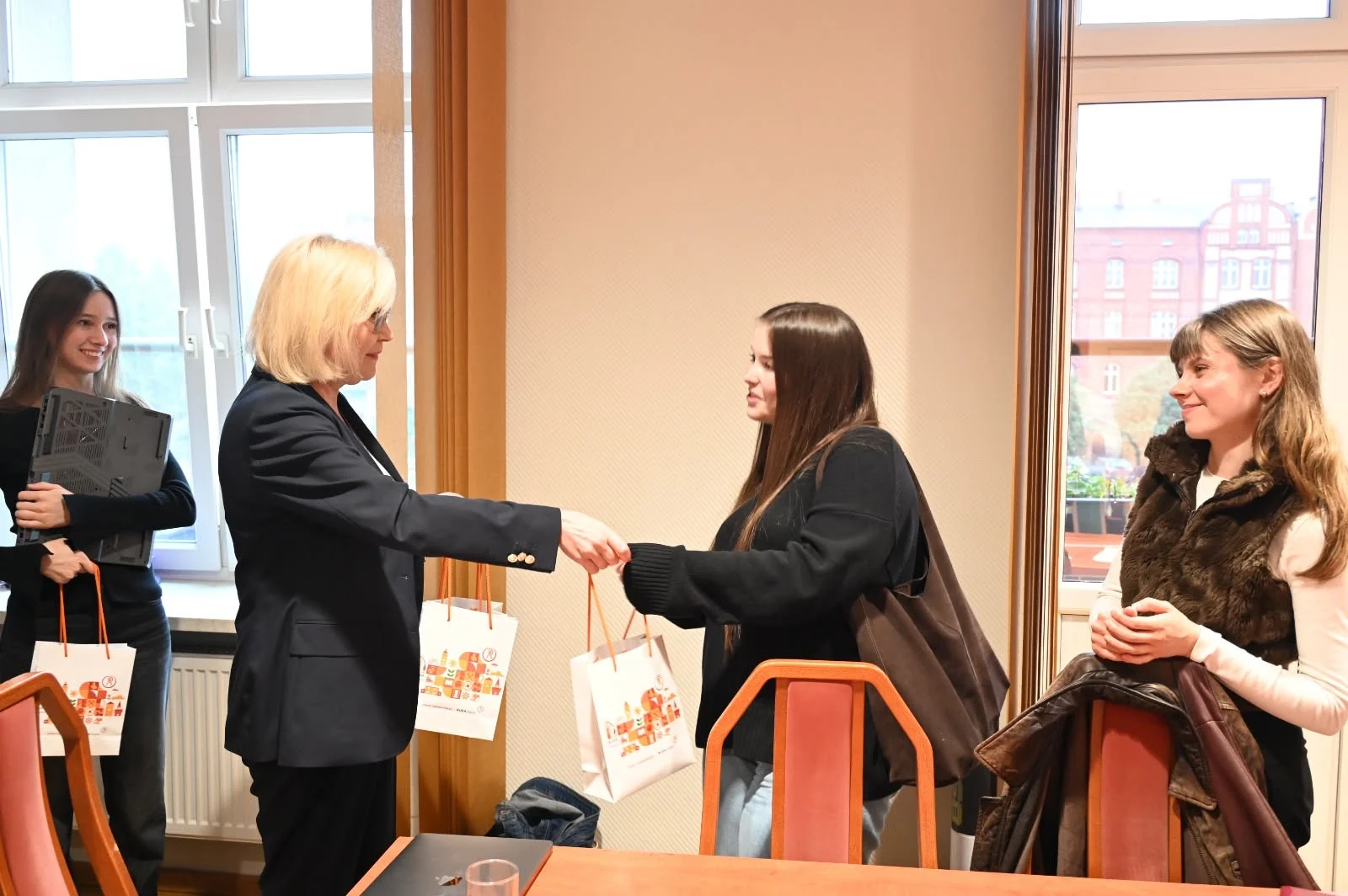 Studentki ASP zaprojektowały pomysły dla Wielkiego Pieca w Rudzie Śląskiej / fot. Aleksandra Skowronek FB