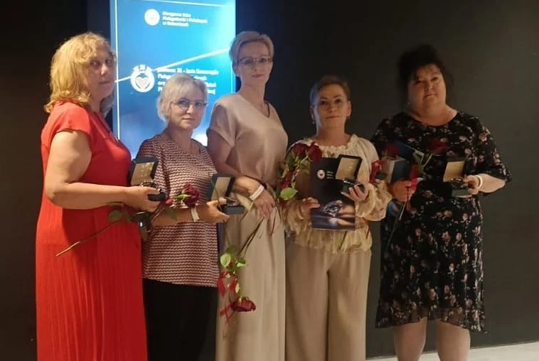 Pielęgniarki z Rudy Śląskiej z „Diamentowym Czepkiem”. Wyróżniono pracownice rudzkiego szpitala / fot. Szpital Miejski w Rudzie Śląskiej