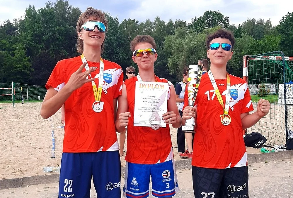 Uczniowie MSP nr 5 najlepsi w województwie! Wielki sukces w siatkówce plażowej