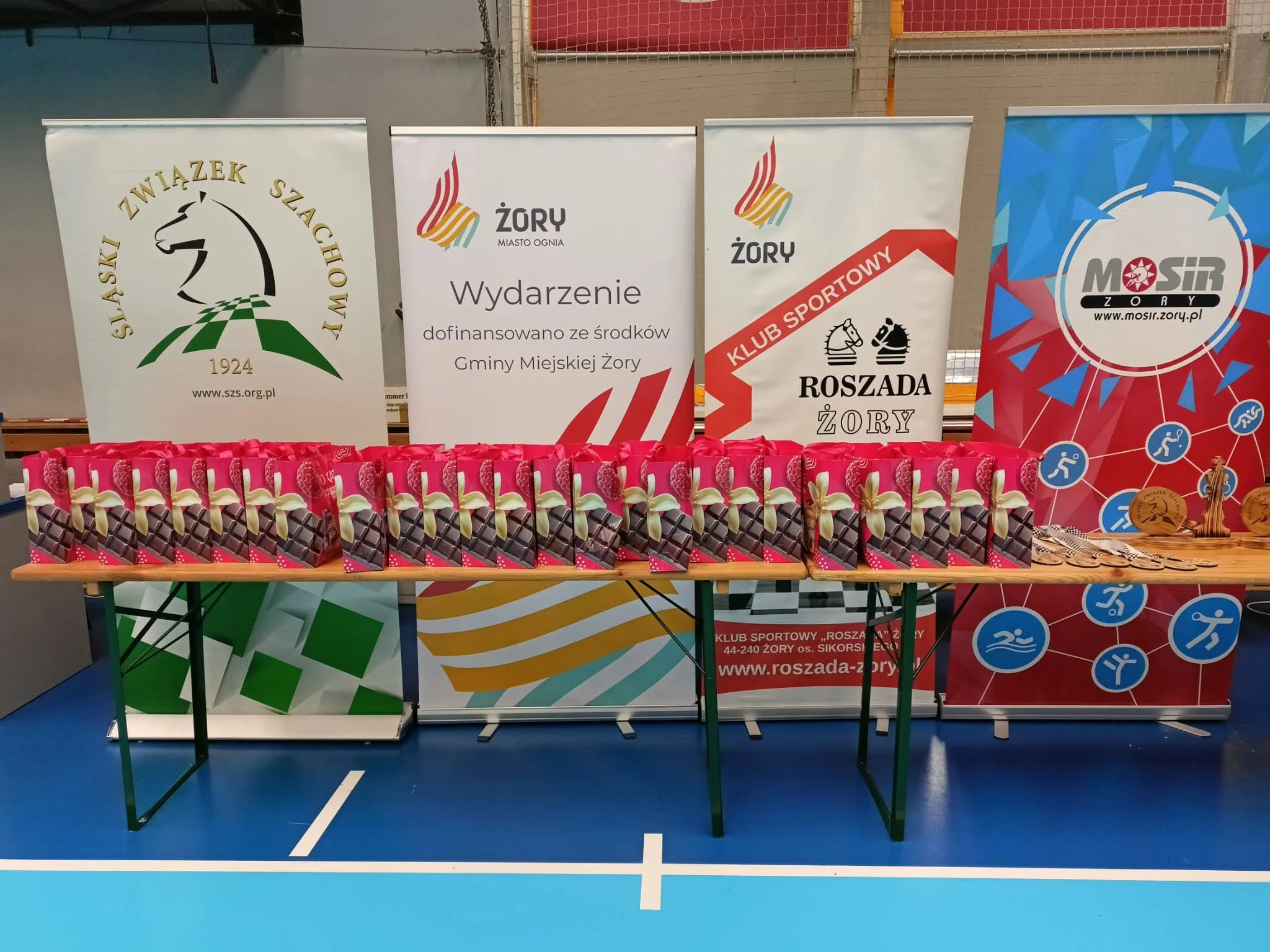 Szachy i tenis stołowy w jednym turnieju. Grand Prix w Żorach trzymało w napięciu do końca / fot. MOSiR Żory