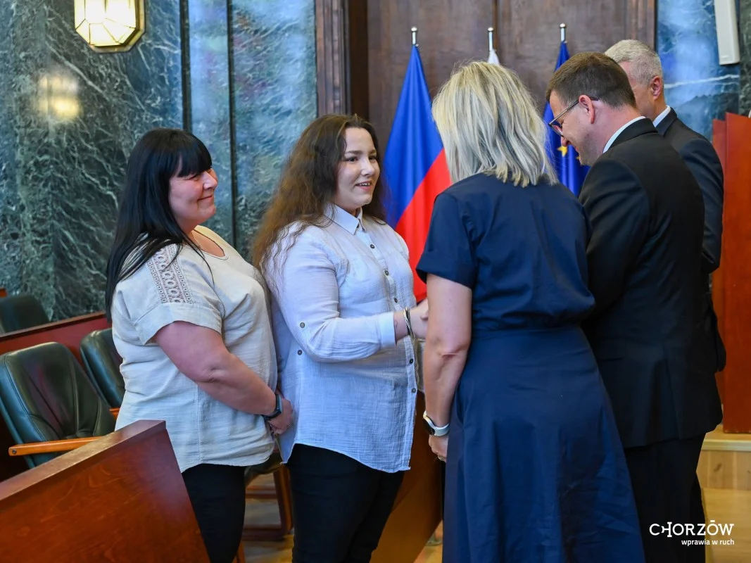 Najlepsi uczniowie z Chorzowa nagrodzeni. 35 prymusów odebrało wyróżnienia / fot. UM Chorzów FB