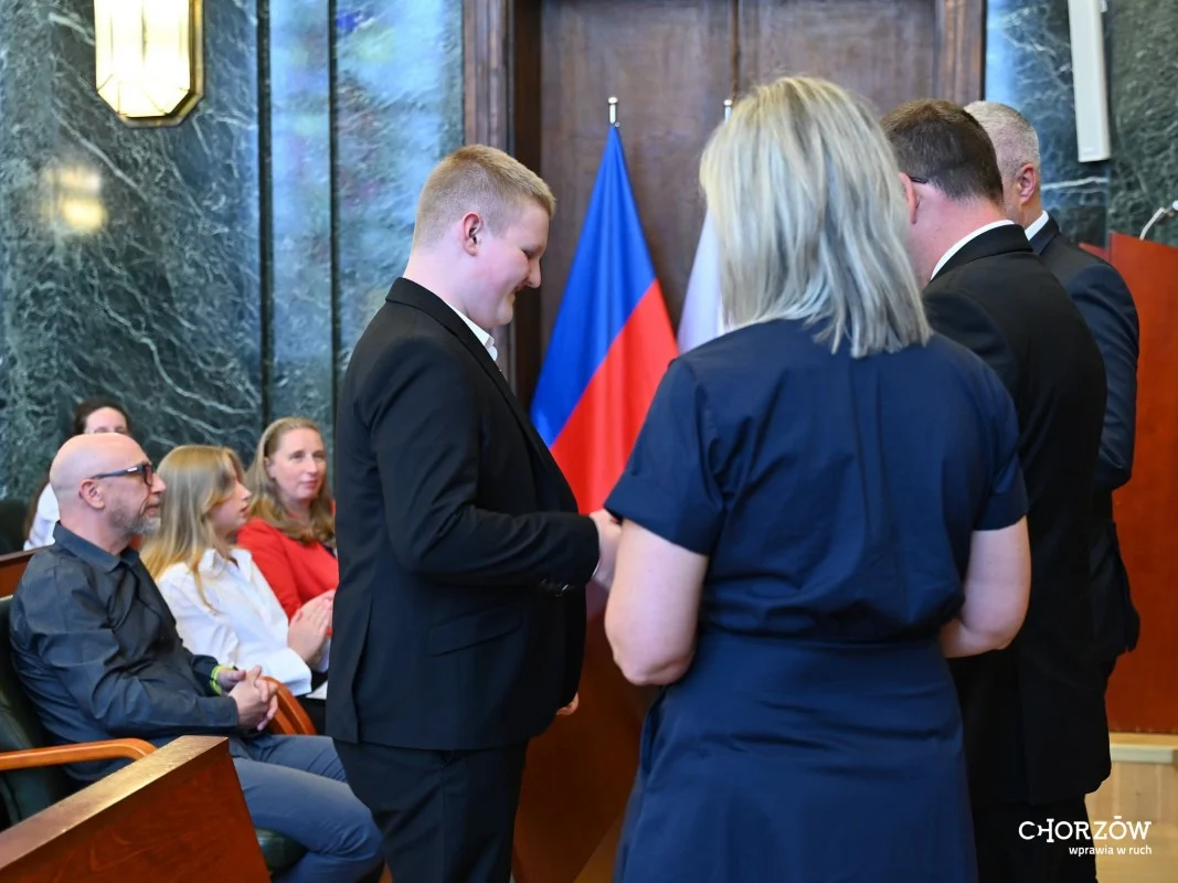 Najlepsi uczniowie z Chorzowa nagrodzeni. 35 prymusów odebrało wyróżnienia / fot. UM Chorzów FB