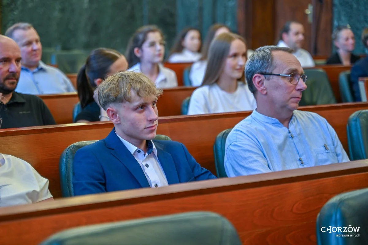Najlepsi uczniowie z Chorzowa nagrodzeni. 35 prymusów odebrało wyróżnienia / fot. UM Chorzów FB