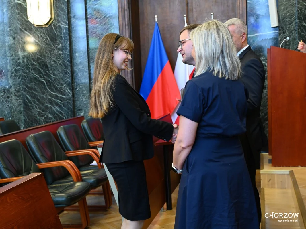 Najlepsi uczniowie z Chorzowa nagrodzeni. 35 prymusów odebrało wyróżnienia / fot. UM Chorzów FB