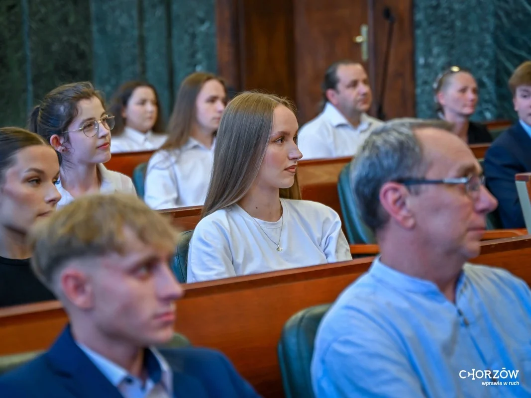 Najlepsi uczniowie z Chorzowa nagrodzeni. 35 prymusów odebrało wyróżnienia / fot. UM Chorzów FB