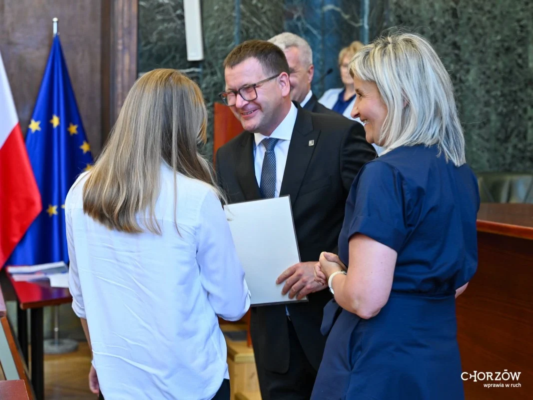 Najlepsi uczniowie z Chorzowa nagrodzeni. 35 prymusów odebrało wyróżnienia / fot. UM Chorzów FB