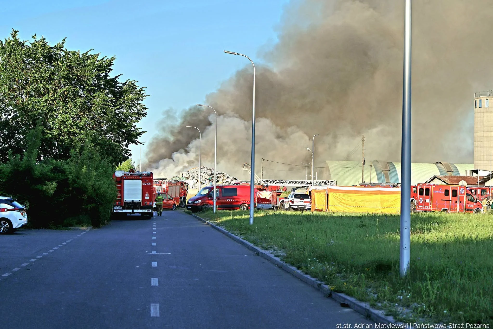 Gigantyczny pożar na terenie PreZero Chorzowie / fot. KW PSP Katowice