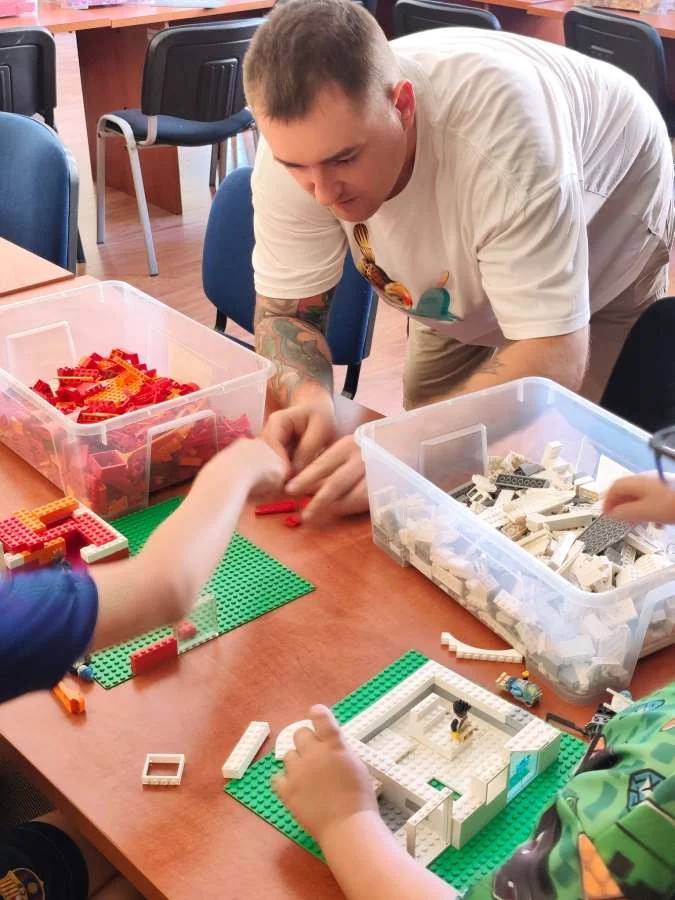Zabrze: Dzieci budowały z finalistą „LEGO Masters” / fot. MBP