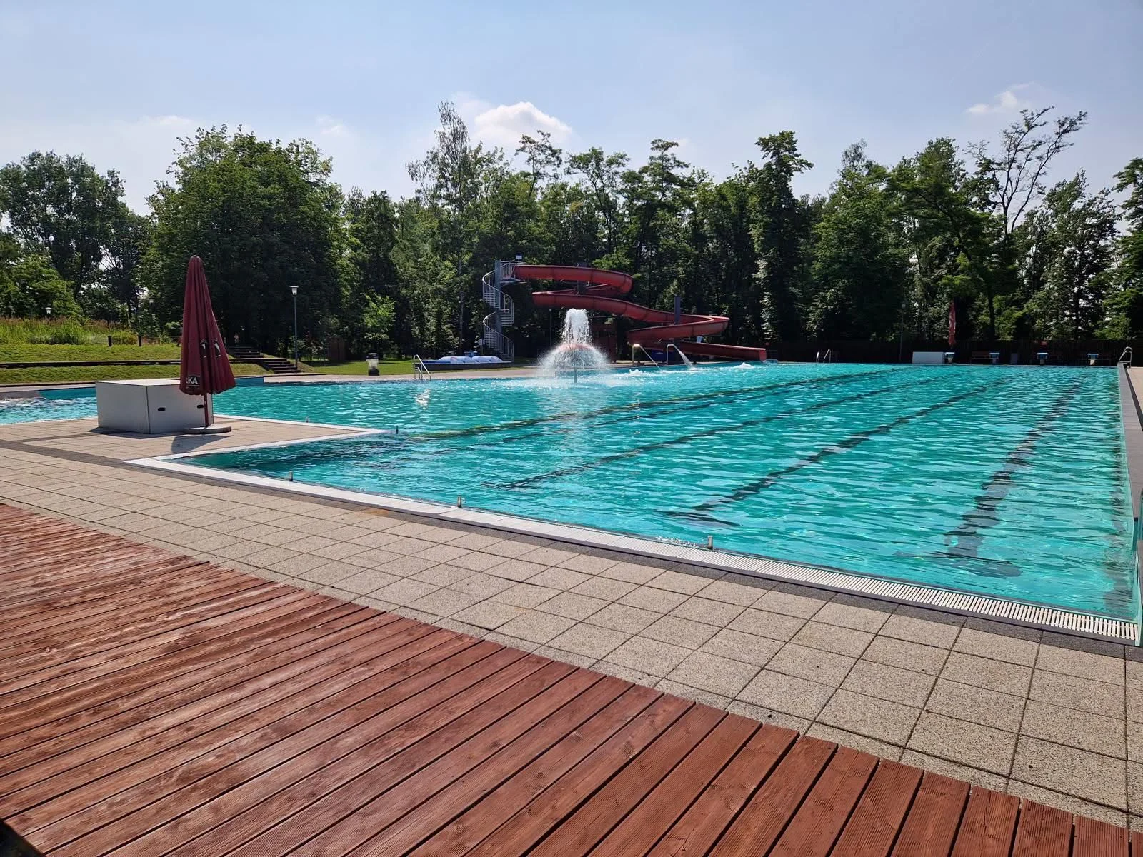 Basen ekologiczny na Skałce otwiera sezon. Sprawdź ceny biletów i atrakcje na start