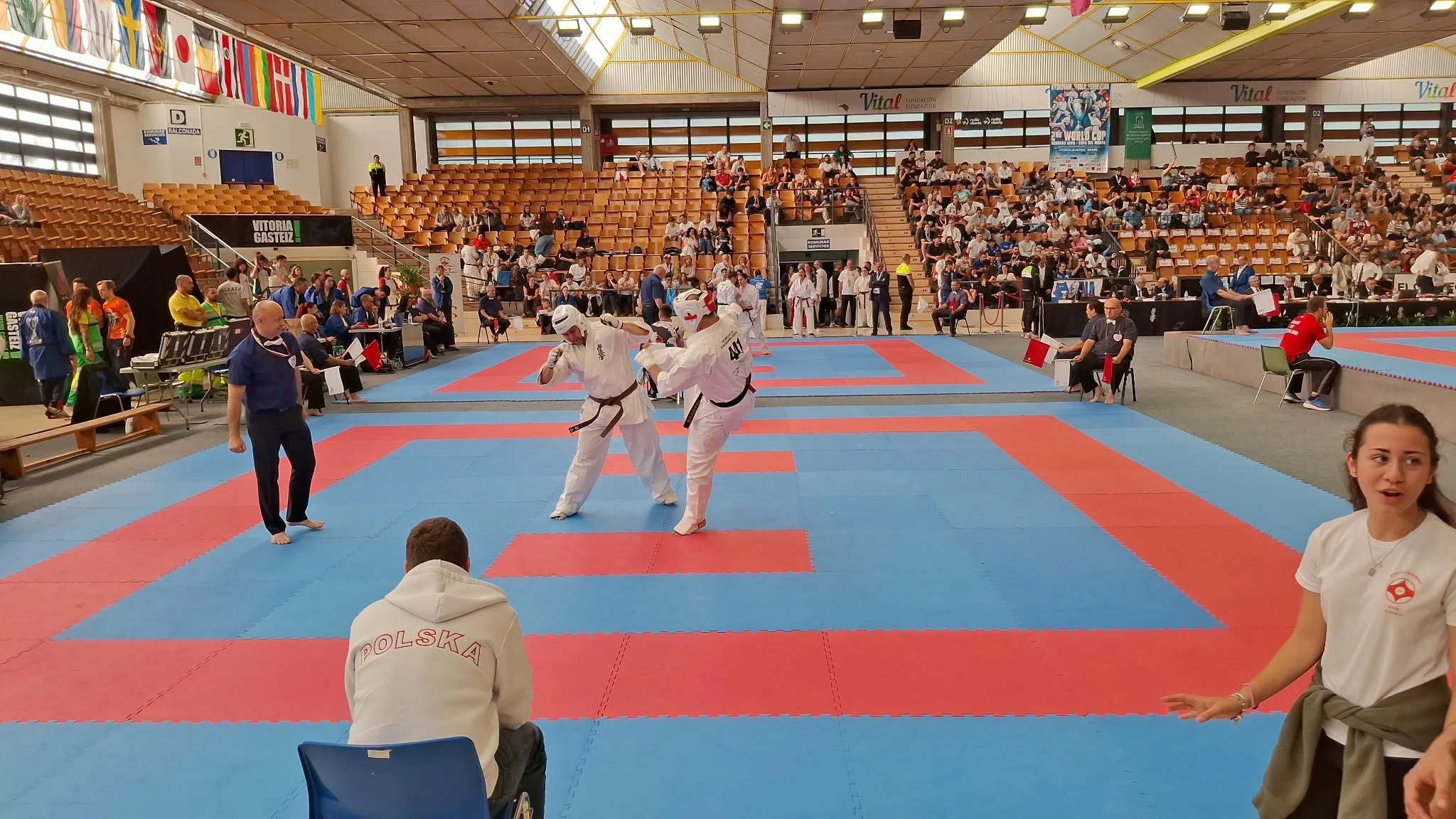 Sensei Dariusz Kudyk z dwoma medalami Pucharu Świata w Hiszpanii / fot. UM Żory
