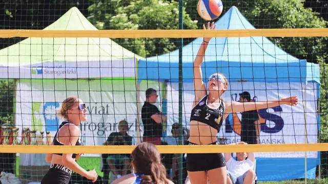Złoto dla Żor! Siatkarki III LO najlepsze w Polsce w siatkówce plażowej
