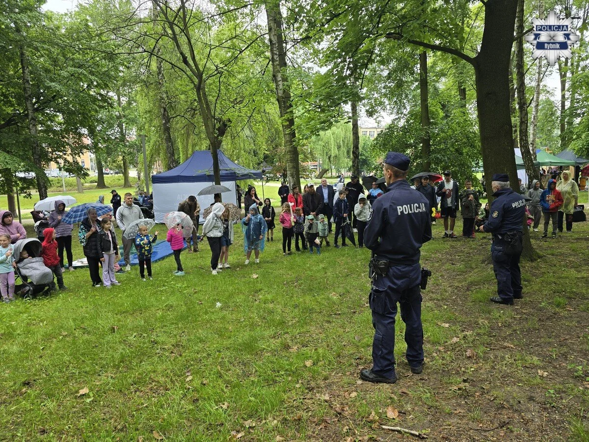 Dzieci poznały pracę policjantów. Rodzinny festyn w Czerwionce pełen atrakcji