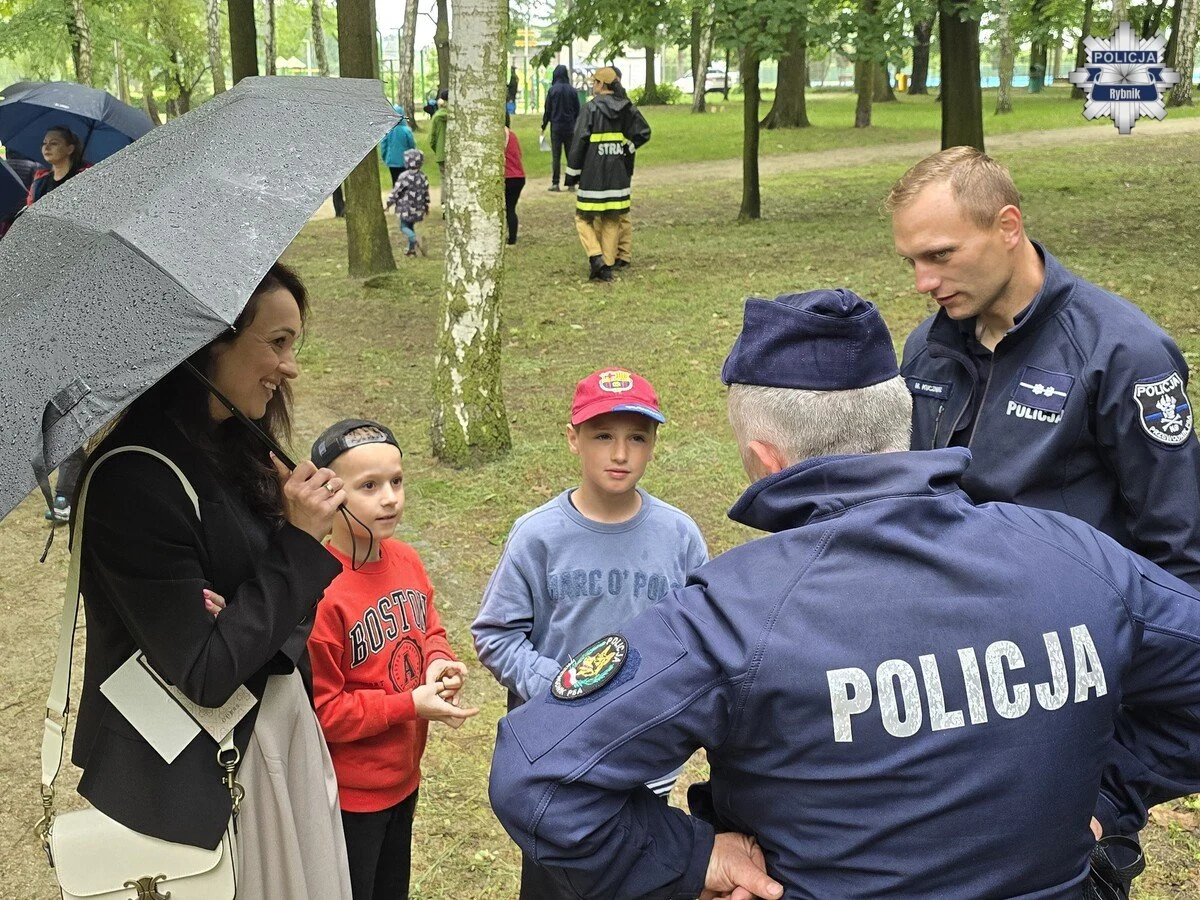Dzieci poznały pracę policjantów. Rodzinny festyn w Czerwionce pełen atrakcji (16)