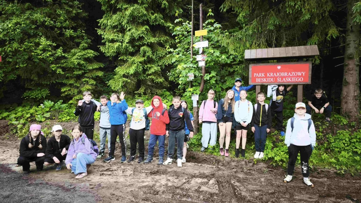 35 lat szkolnego wędrowania. SP nr 2 w Świętochłowicach znów ruszyła na szlak / fot. SP2