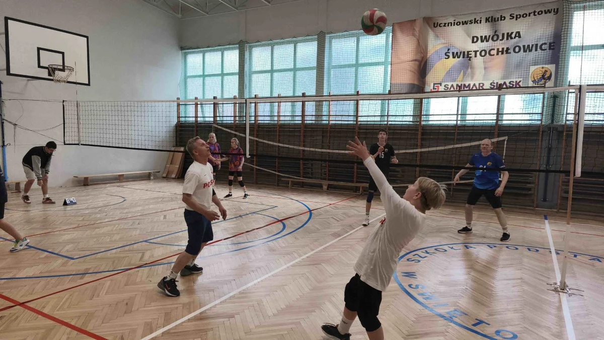 Rodzinny Turniej Minisiatkówki w Świętochłowicach. Znamy zwycięzców / fot. SP 2