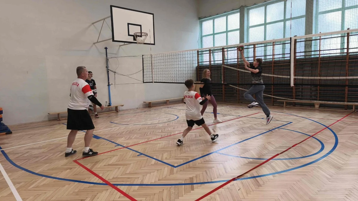 Rodzinny Turniej Minisiatkówki w Świętochłowicach. Znamy zwycięzców / fot. SP 2