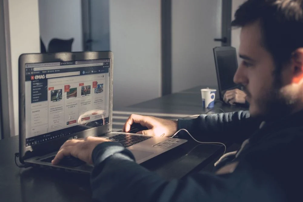 Jak firmy z aglomeracji śląskiej budują przewagę w sieci? Nowe trendy w projektowaniu stron