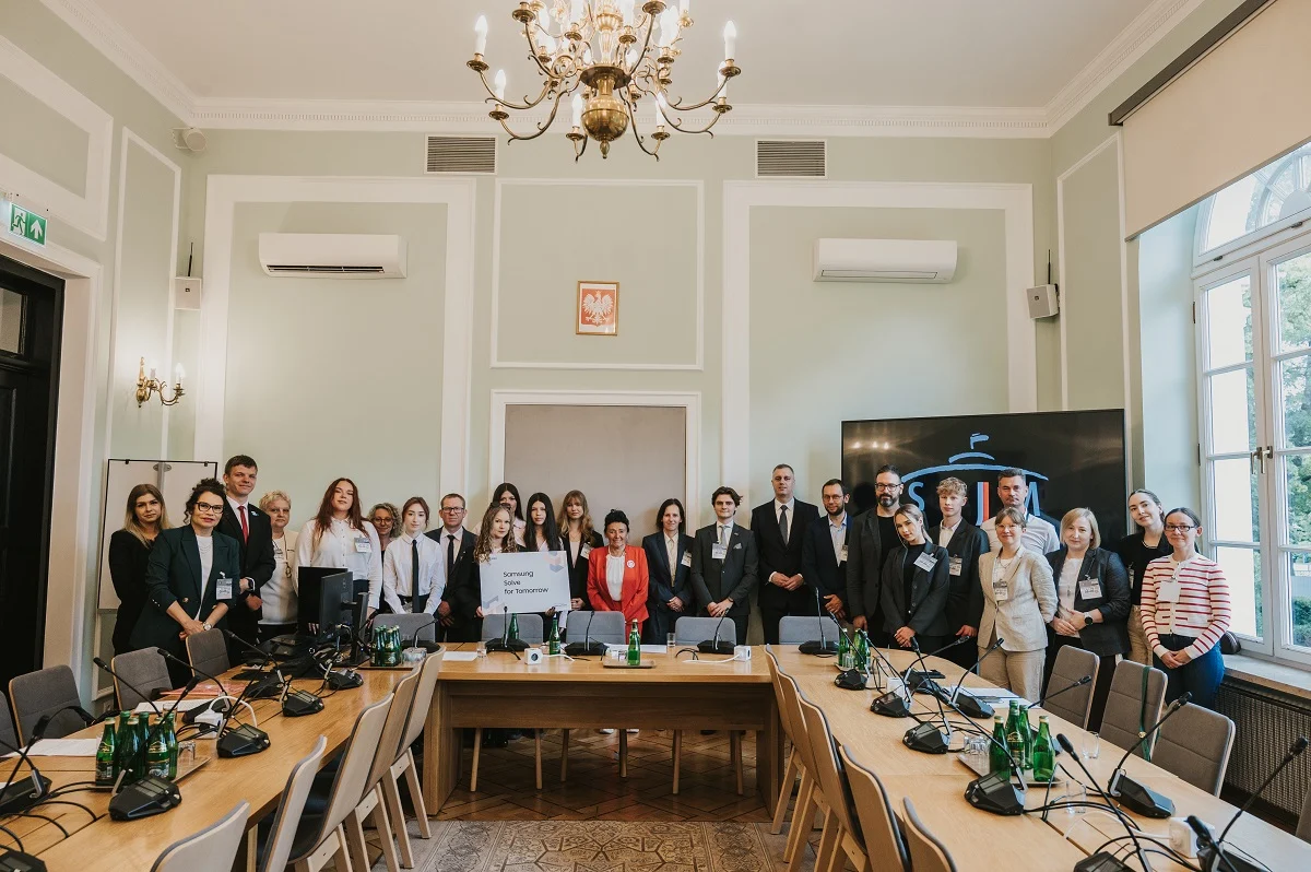 Aplikacja „ĆwiczMY” trafiła do Sejmu! Uczennice z Rudy Śląskiej wśród innowatorek jutra