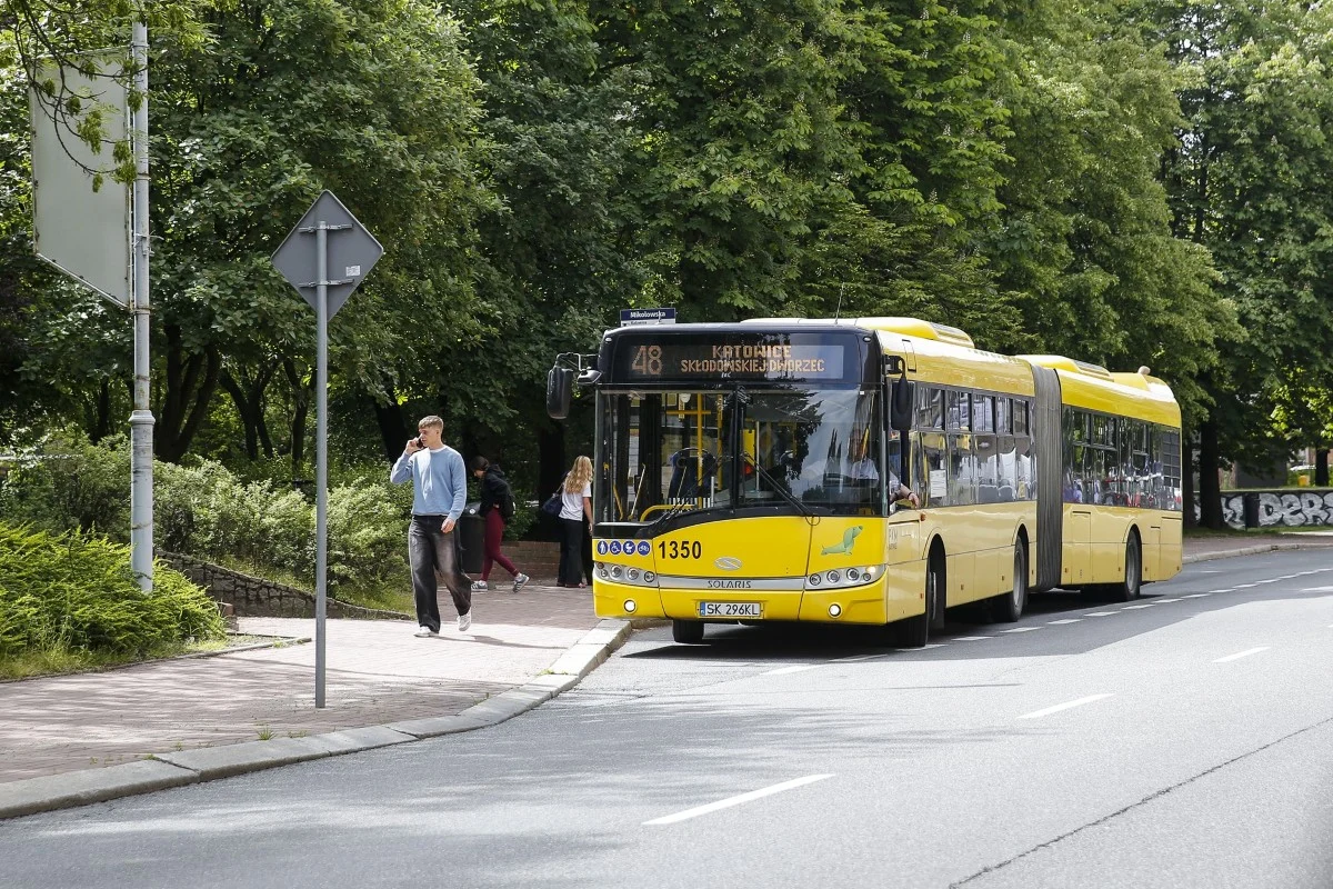 Katowice podpisały umowę z Solarisem na dostawę 15 autobusów CNG / fot. KAW