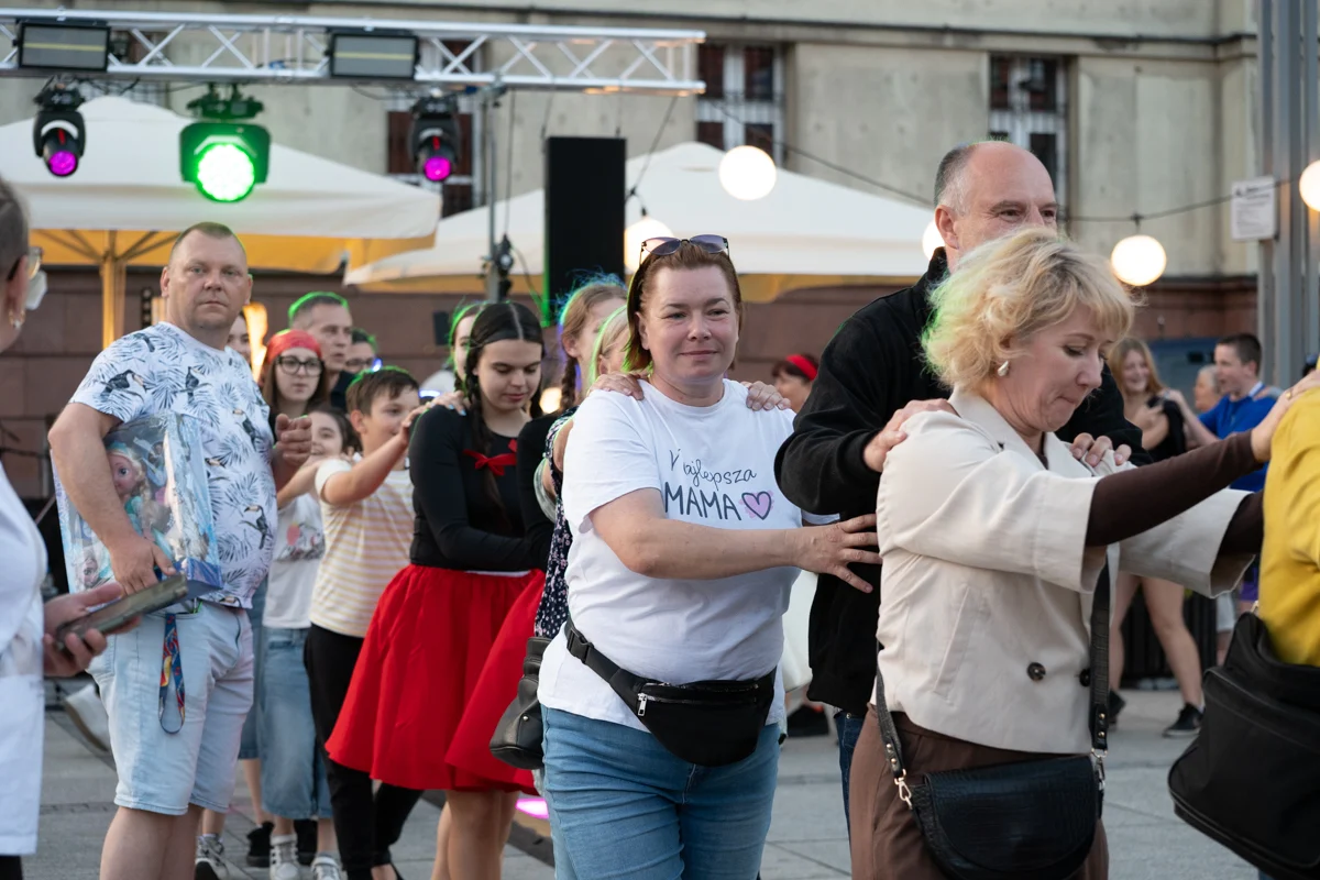 Rynek w Nowym Bytomiu zamienił się w parkiet. Tak Ruda Śląska świętowała Święto Herbu / fot. Marek Faber