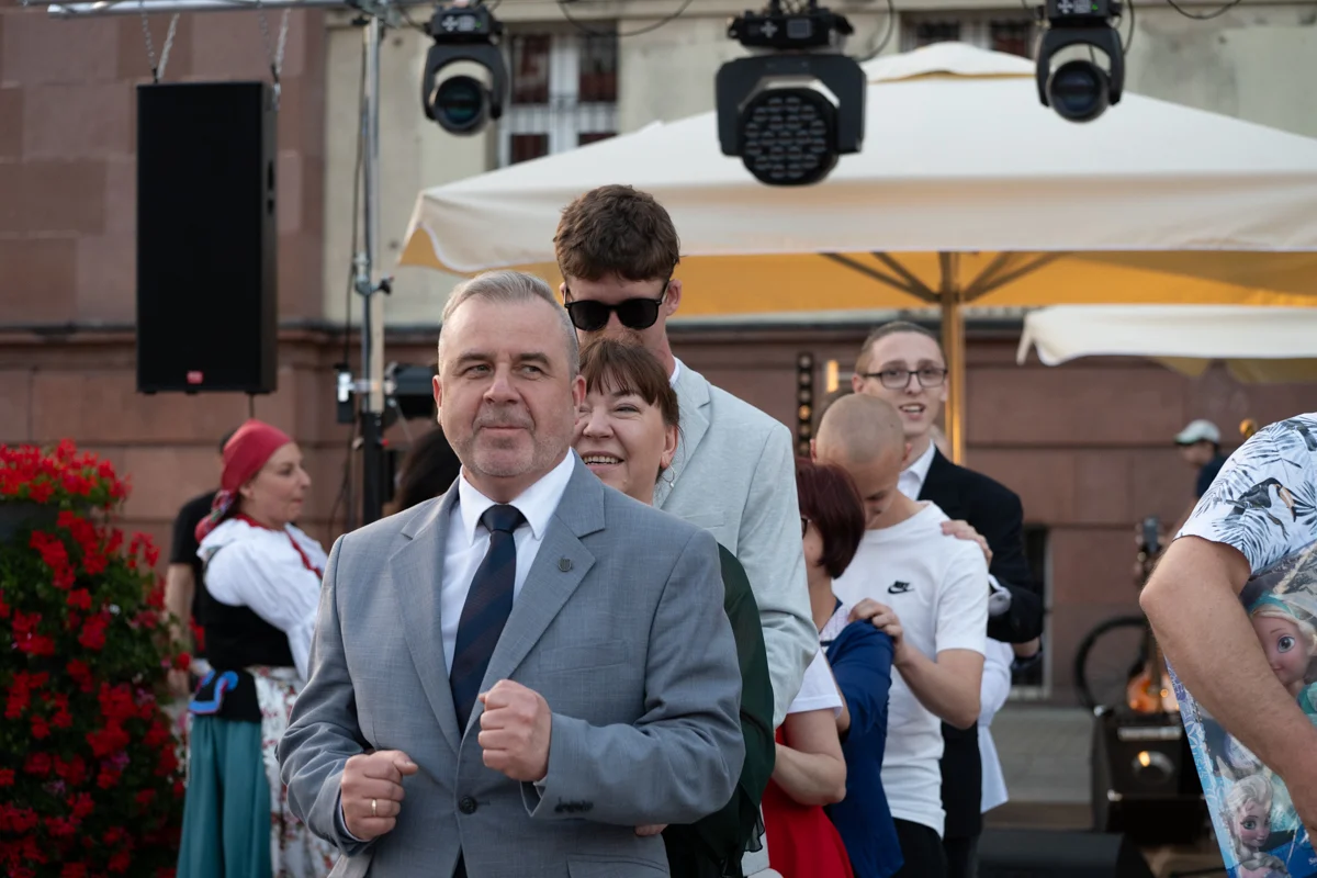 Rynek w Nowym Bytomiu zamienił się w parkiet. Tak Ruda Śląska świętowała Święto Herbu / fot. Marek Faber