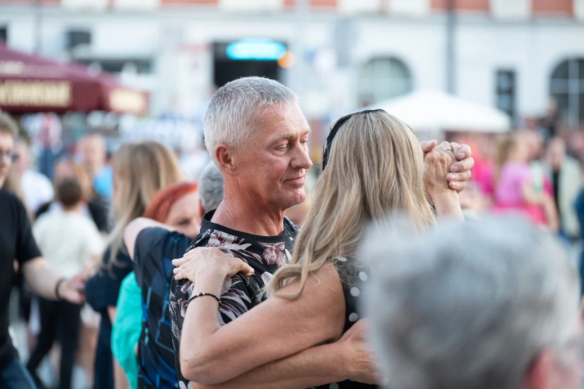 Rynek w Nowym Bytomiu zamienił się w parkiet. Tak Ruda Śląska świętowała Święto Herbu / fot. Marek Faber