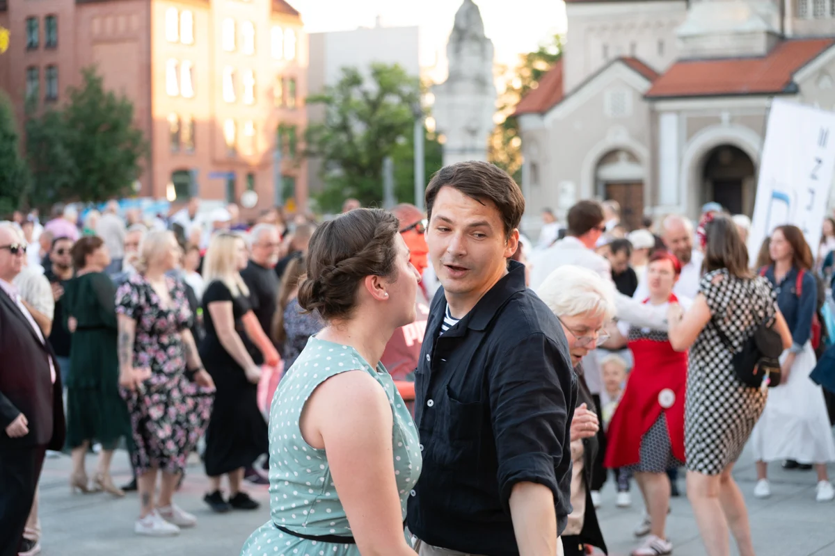 Rynek w Nowym Bytomiu zamienił się w parkiet. Tak Ruda Śląska świętowała Święto Herbu / fot. Marek Faber