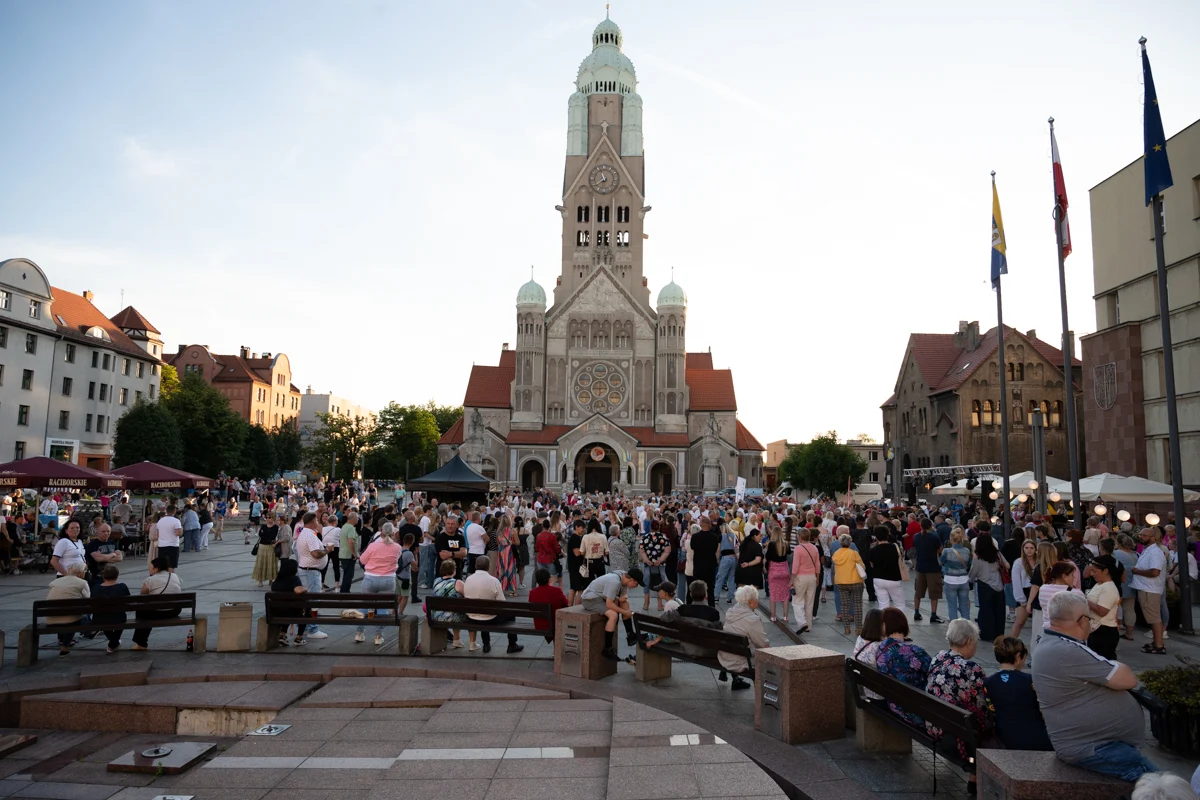 Rynek w Nowym Bytomiu zamienił się w parkiet. Tak Ruda Śląska świętowała Święto Herbu / fot. Marek Faber