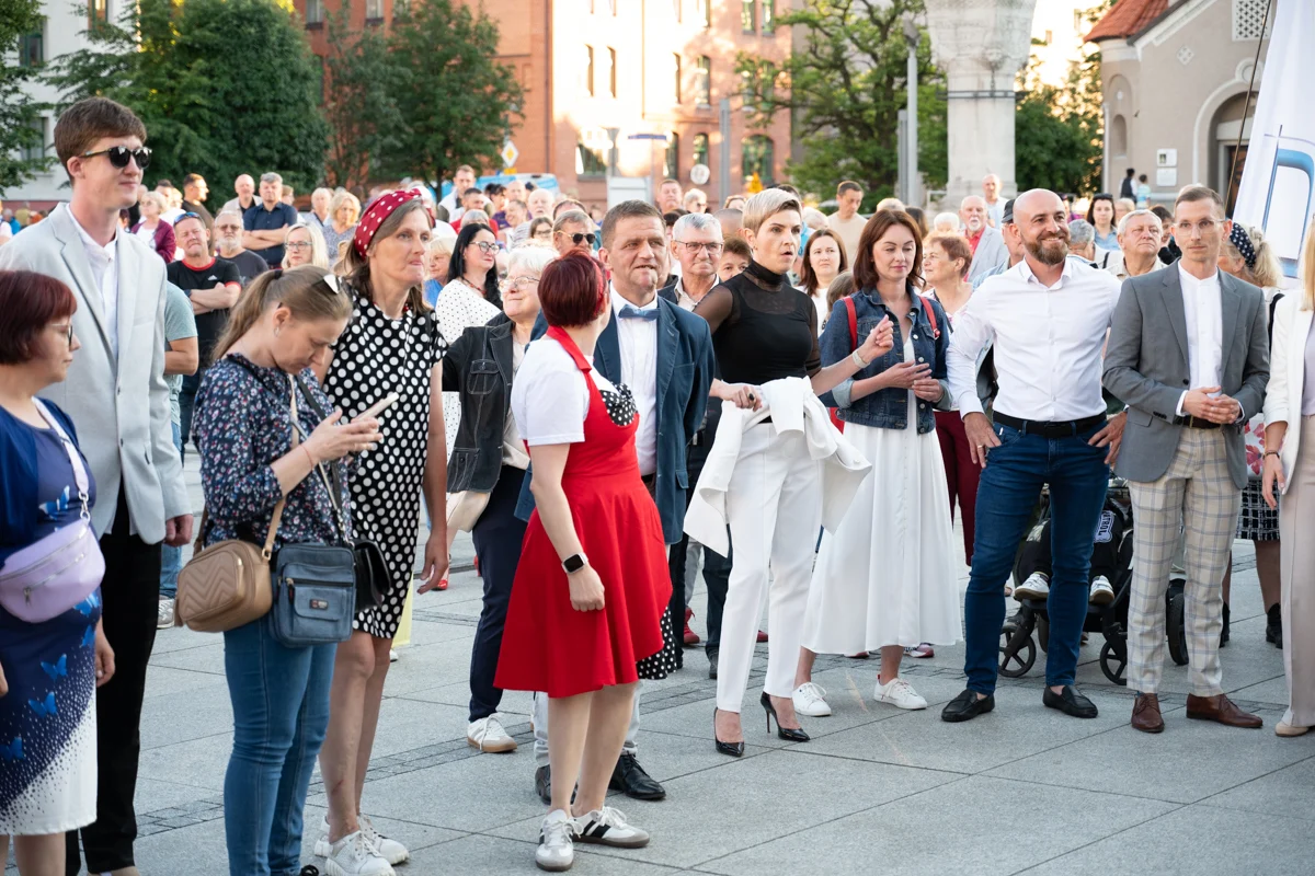 Rynek w Nowym Bytomiu zamienił się w parkiet. Tak Ruda Śląska świętowała Święto Herbu / fot. Marek Faber