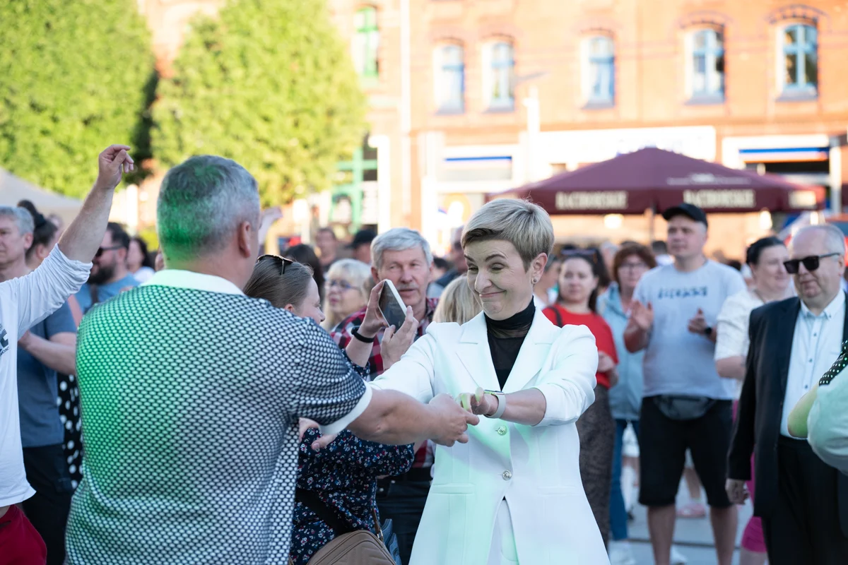 Rynek w Nowym Bytomiu zamienił się w parkiet. Tak Ruda Śląska świętowała Święto Herbu / fot. Marek Faber