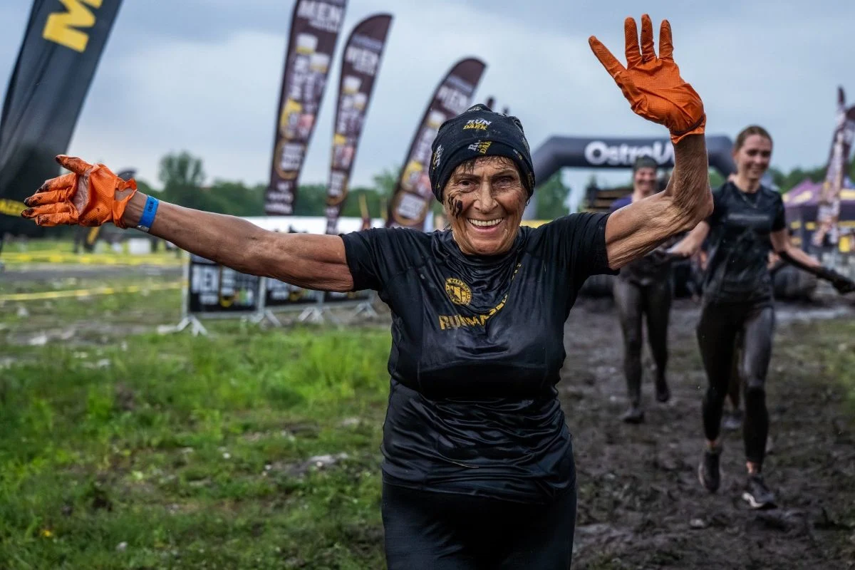 88-letnia Pani Aleksandra ukończyła swój czwarty Runmageddon. Relacja z wydarzenia w Katowicach