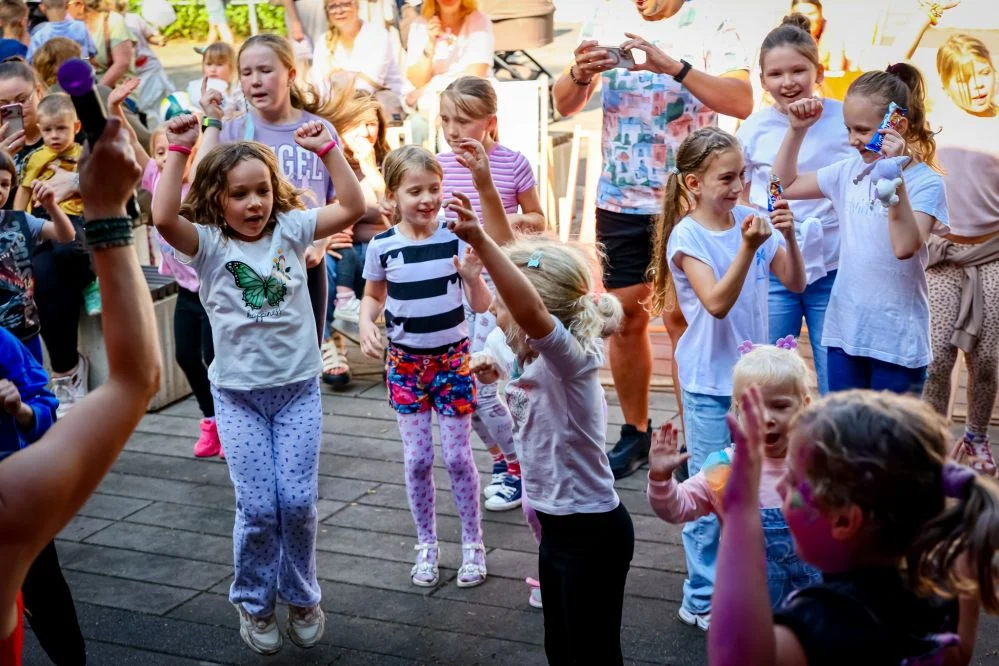 Rybnik świętował Dzień Dziecka. Rodzinne atrakcje przyciągnęły mieszkańców /fot. Dom Kultury Chwałowice, Rybnickie Włóczykije