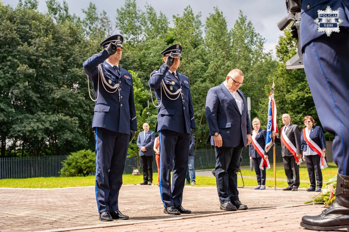 Śląska Policja oddała hołd swojej historii. W Katowicach uczczono 104. rocznicę