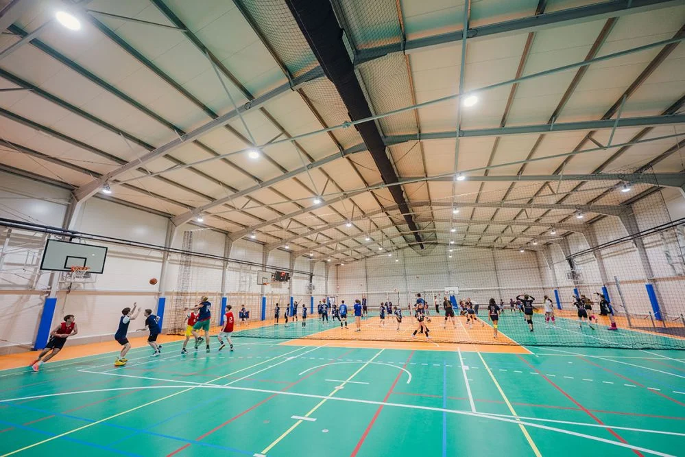 Sportowa inwestycja za ponad 7,3 mln zł. Uczniowie ZSS mają nowoczesną halę /fot. Wojciech Mateusiak /UM