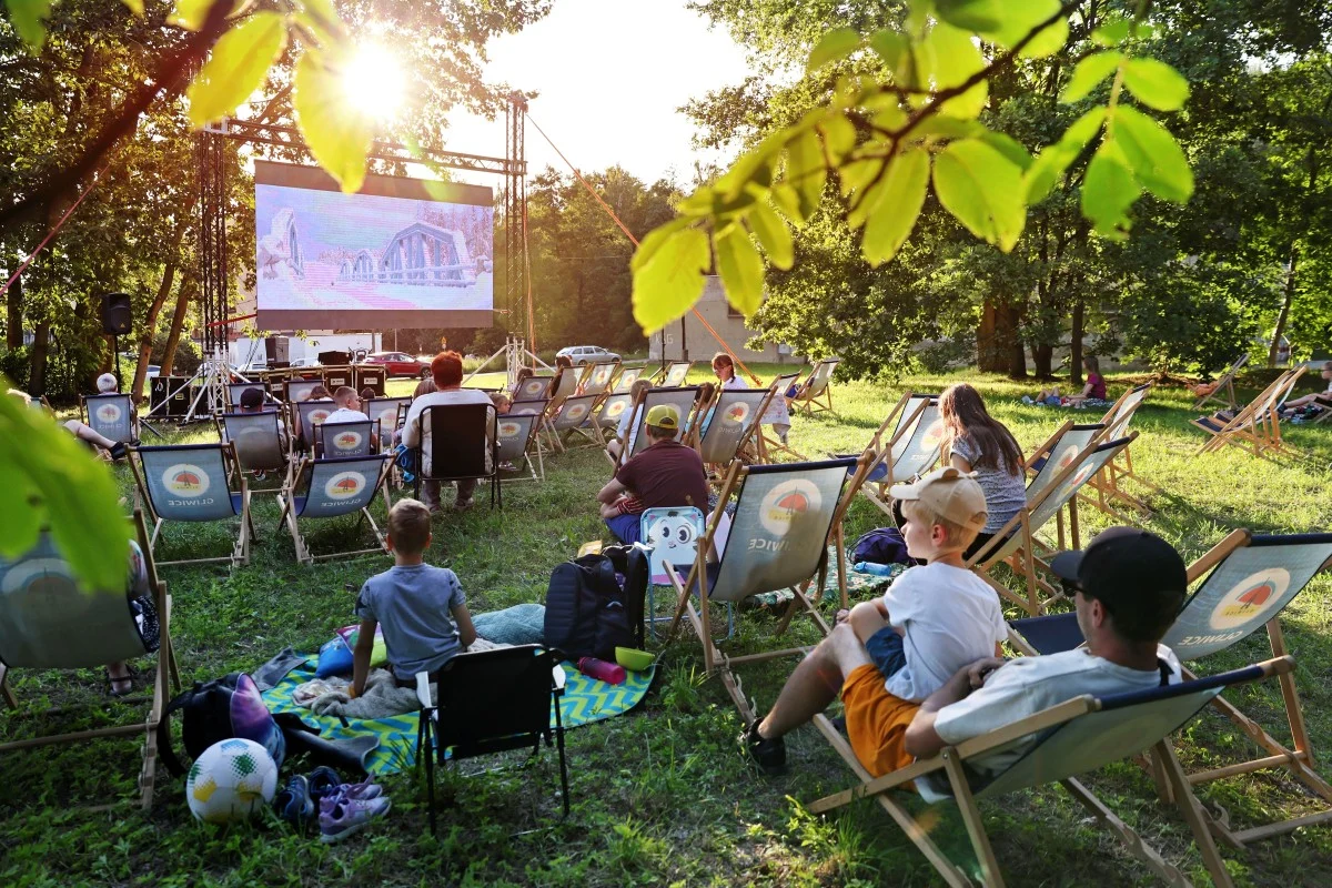 Letnie Kino Plenerowe wraca do Gliwic. Wybierz seans dla siebie i swoich bliskich