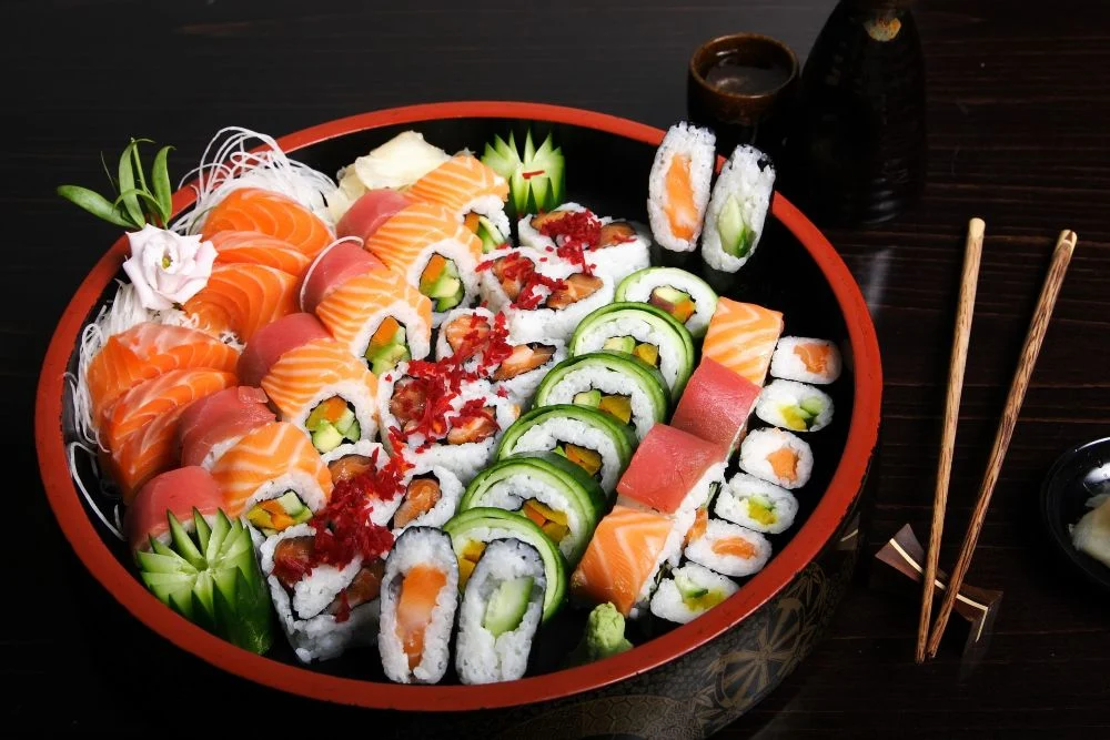 Wieczór we Wrocławiu: dostawa sushi we Wrocławiu – idealna japońska kolacja w domu