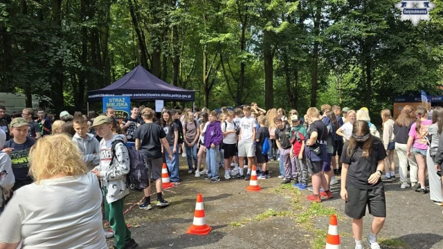 Bezpieczne wakacje w Świętochłowicach. Służby edukowały młodzież nad wodą