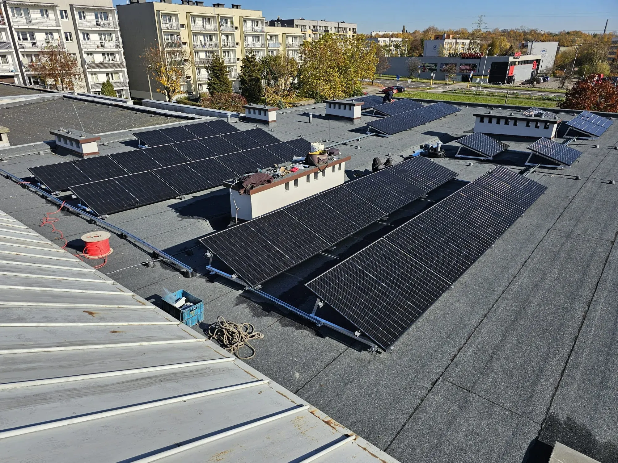 Ruda Śląska inwestuje w zieloną energię. Panele fotowoltaiczne na kolejnych budynkach